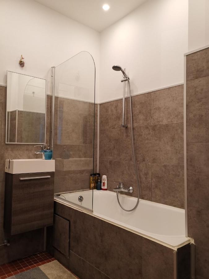 Florya Studio Woluwe Brussel Bagian luar foto